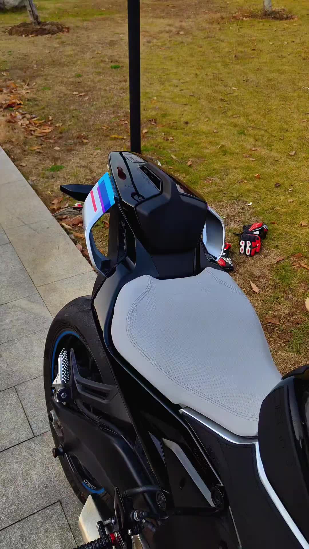 @Moto club