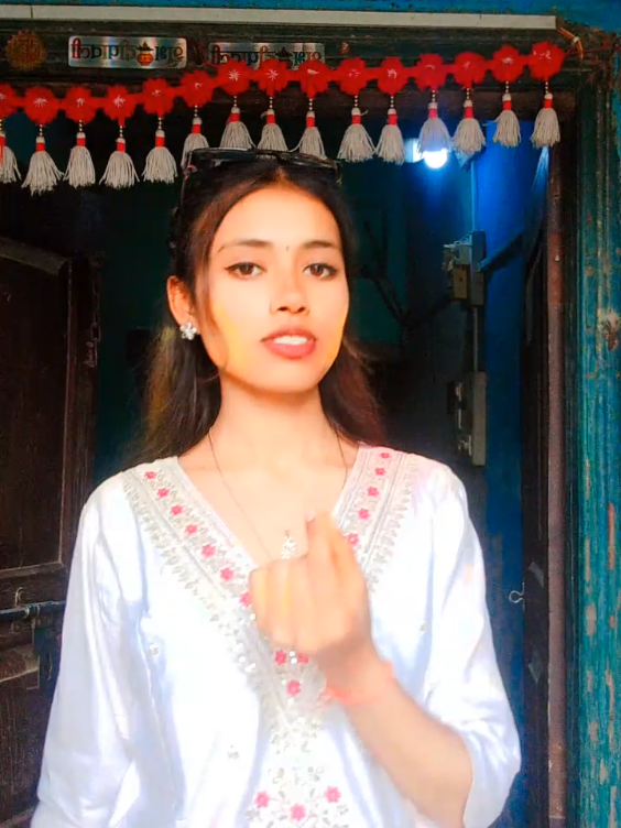 @Naina(^‿^)