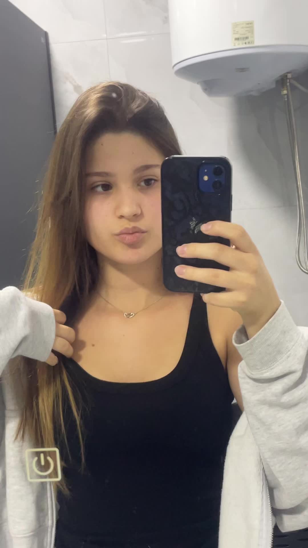 @fjolli