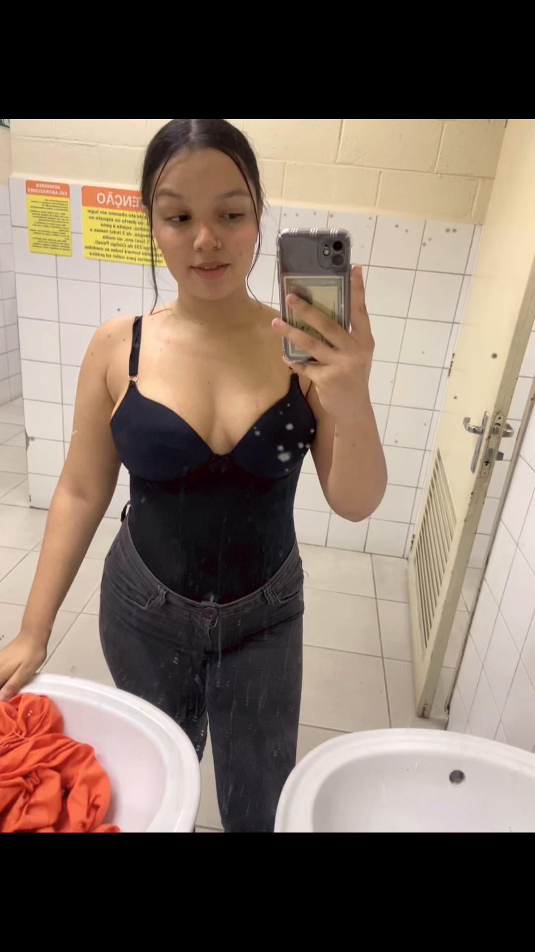 @Larissaxt_01