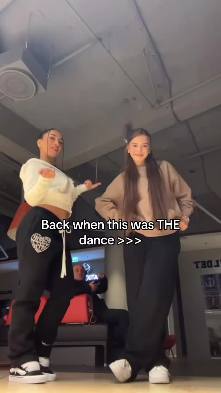@๐๐๐๐ฃ๐๐หโ