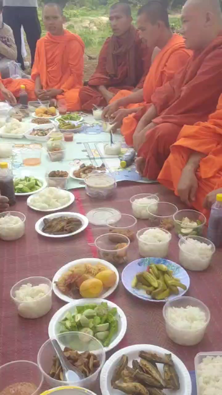 @រ័ត្ន មុនី