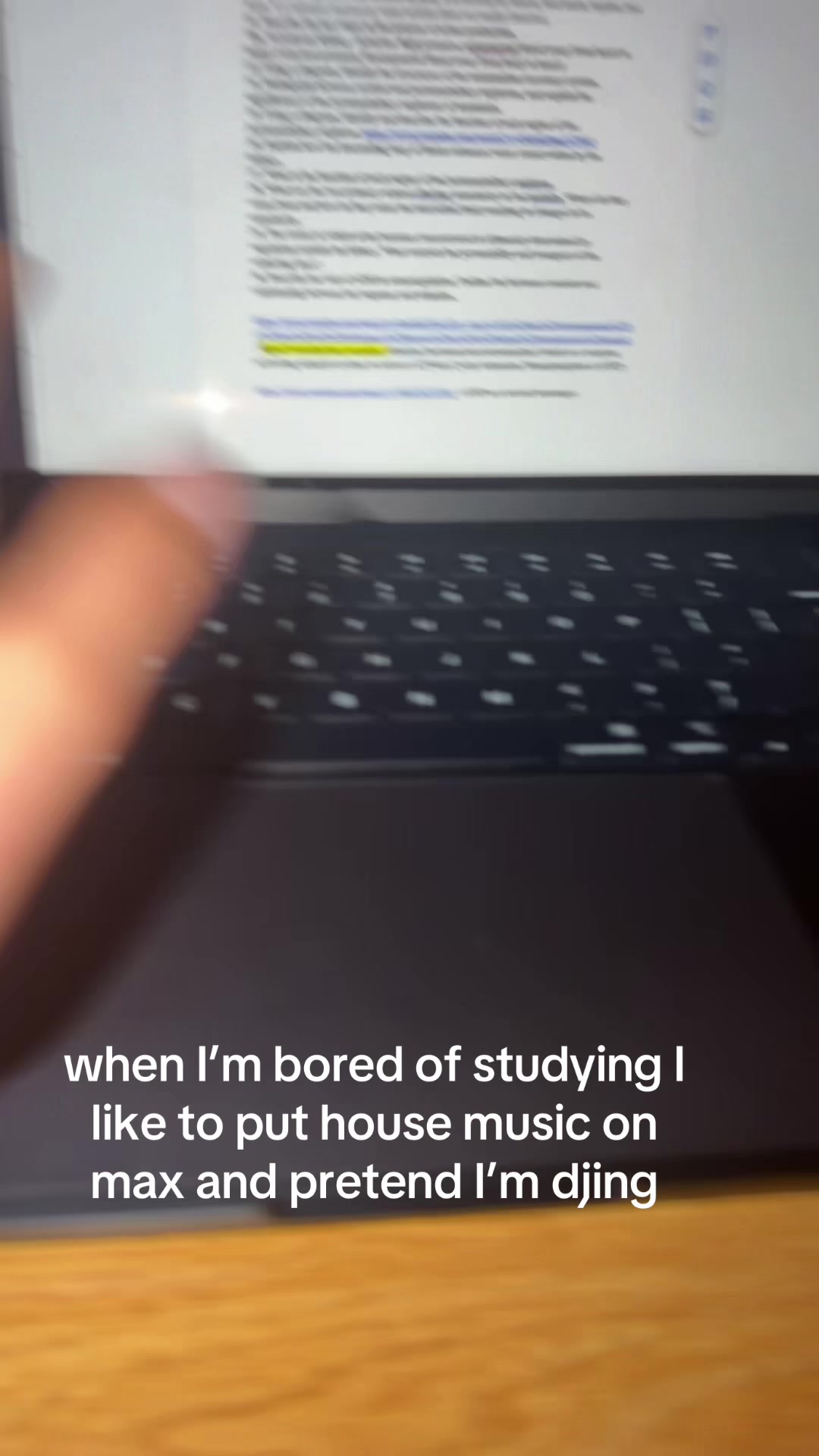 @user7561418487403