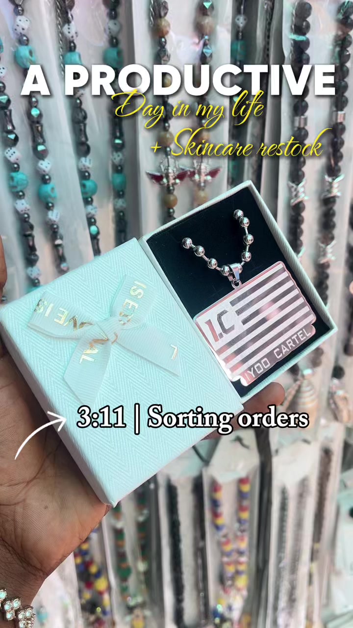 @🫦