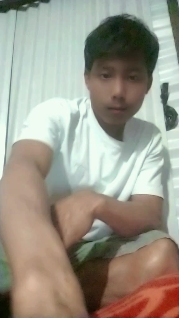 @RaZ bOoN .cY  (&bull;_&bull;) Vai