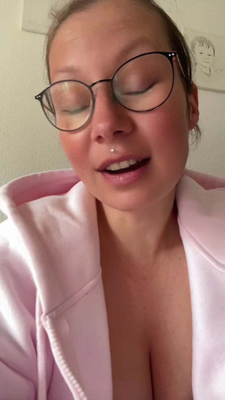 @H0n3y
