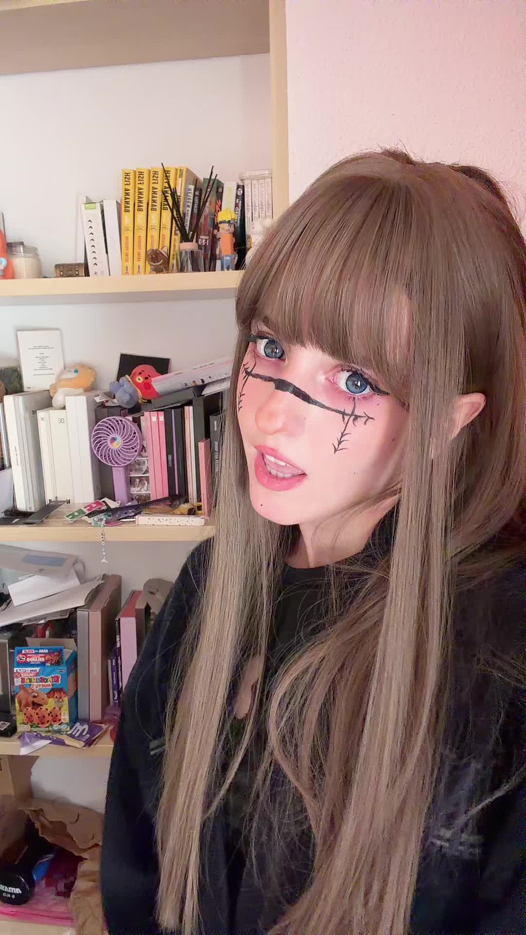 @Akko