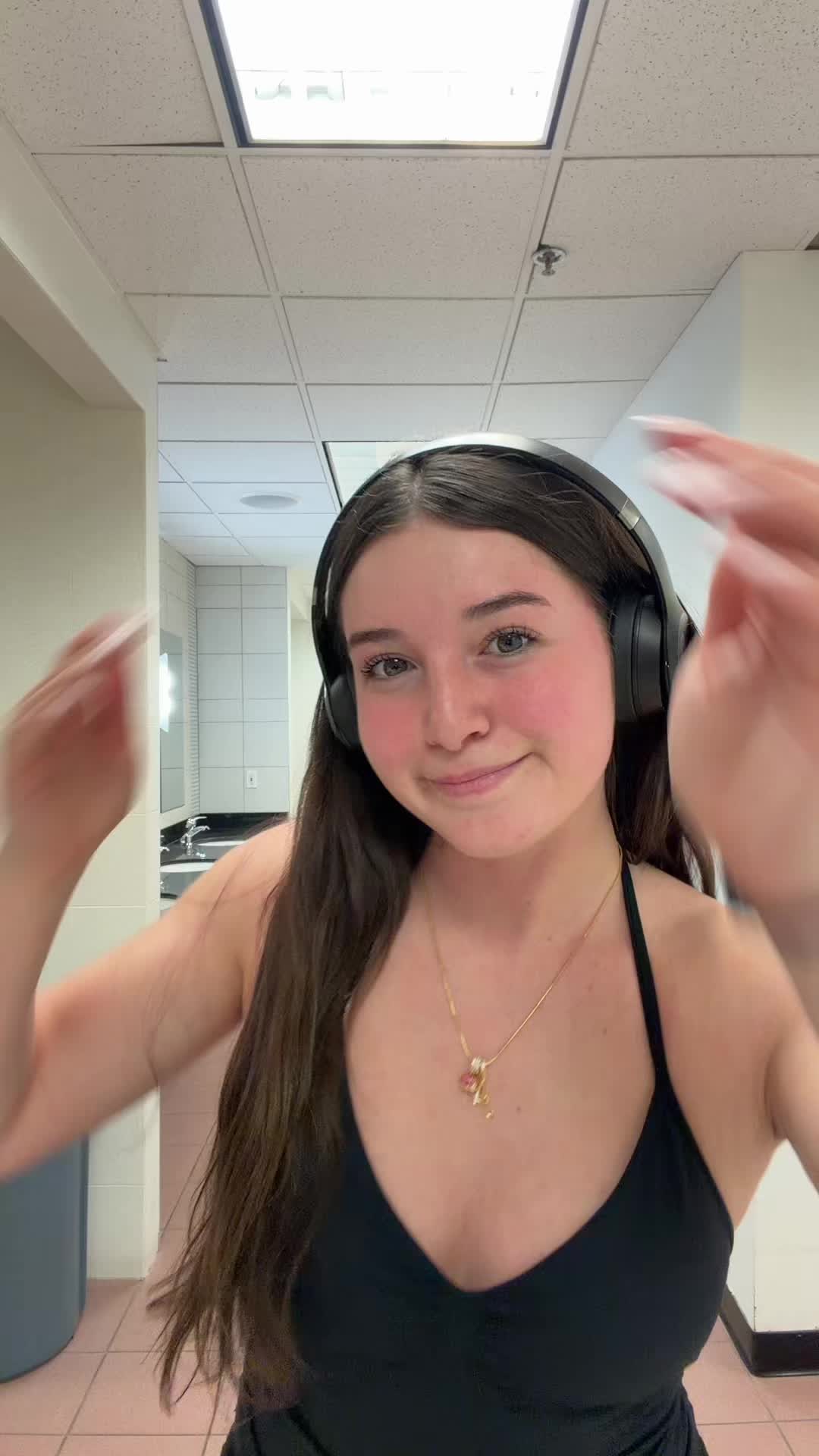 @ANALISA🌺