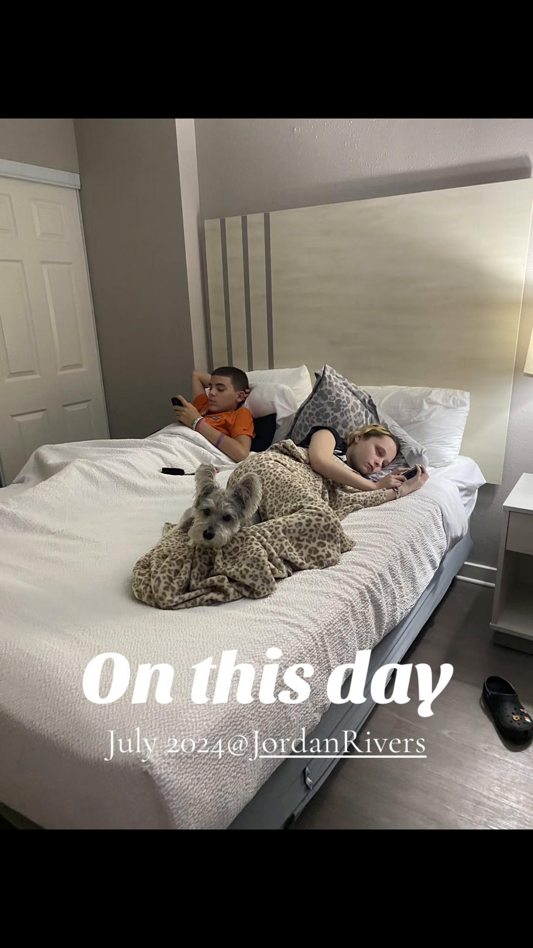 @lindsaystȳles