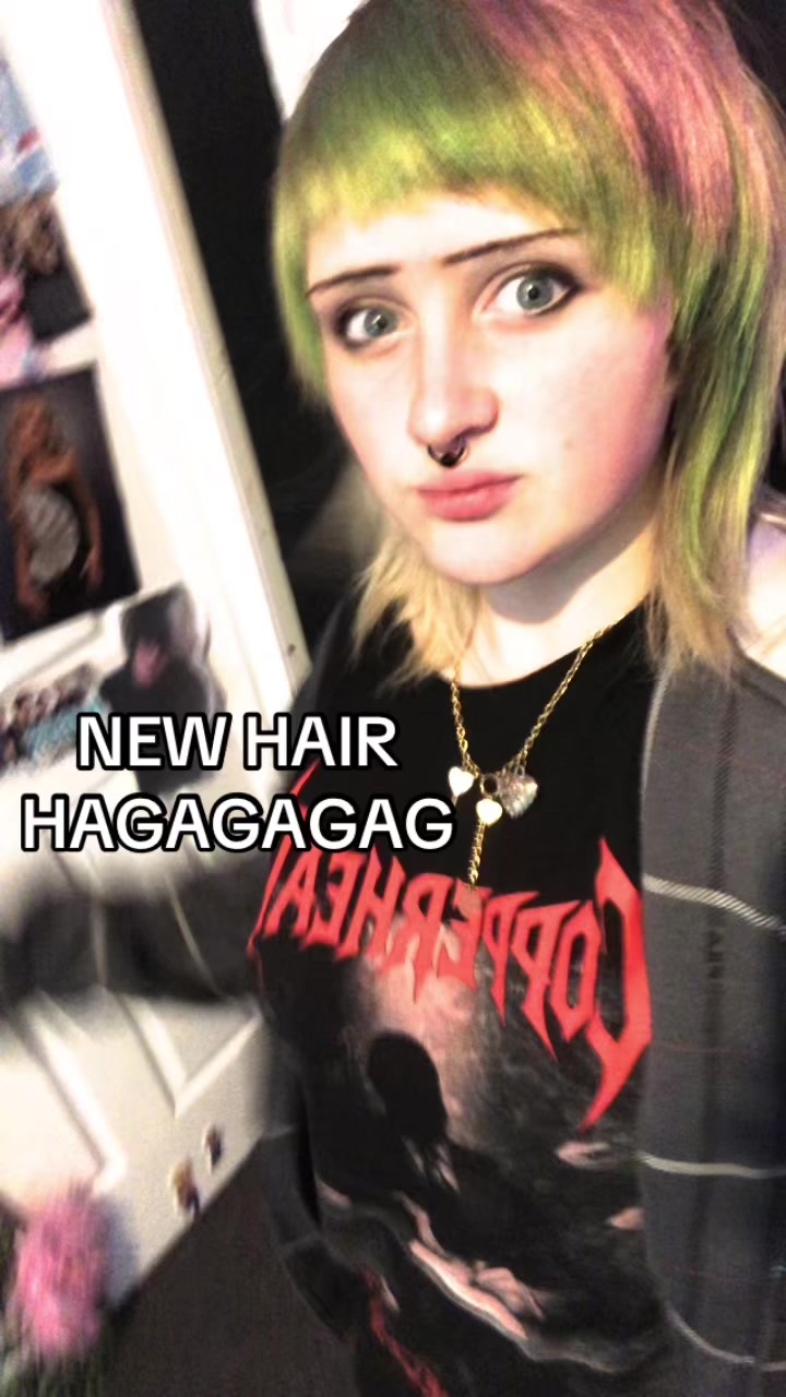 @PЯAWN 🧟♀️🧠