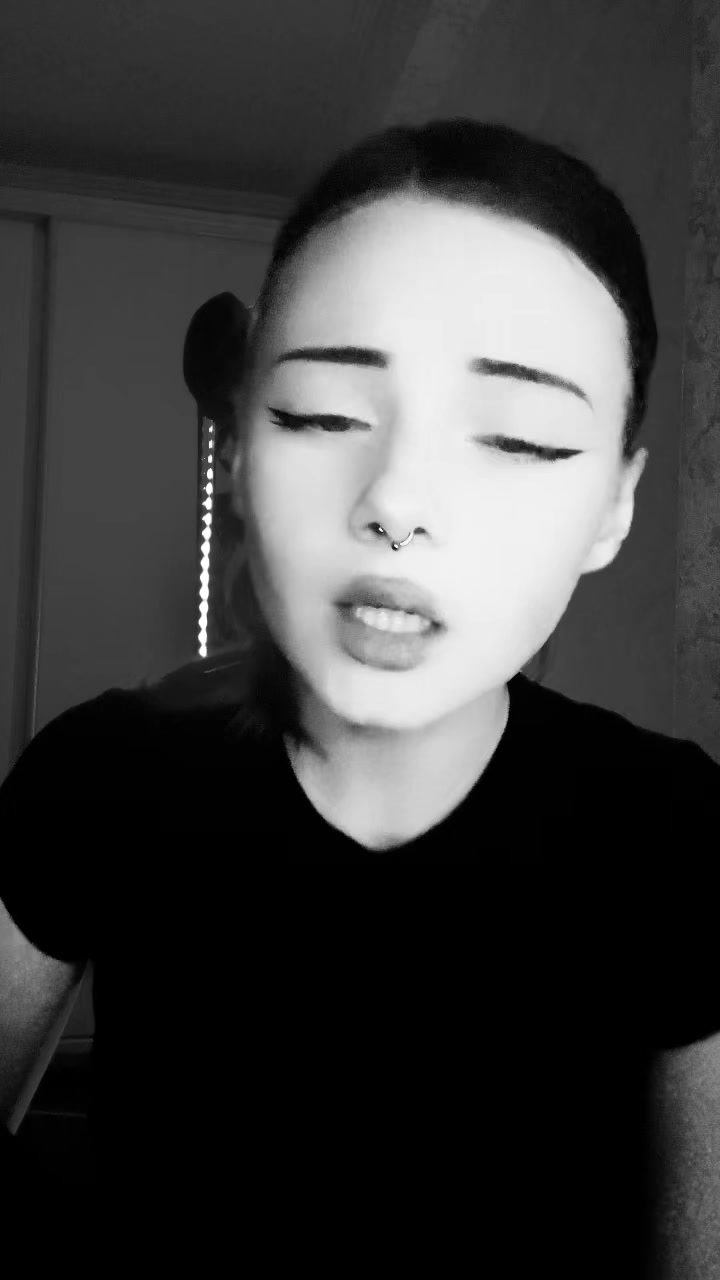 @валерія