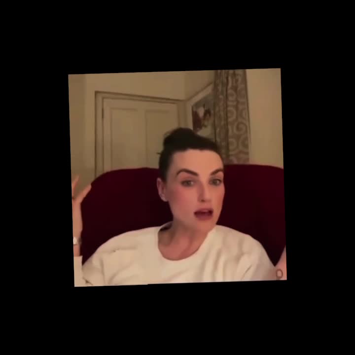 @The_Irish_Qu33n