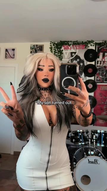 @Em🖤