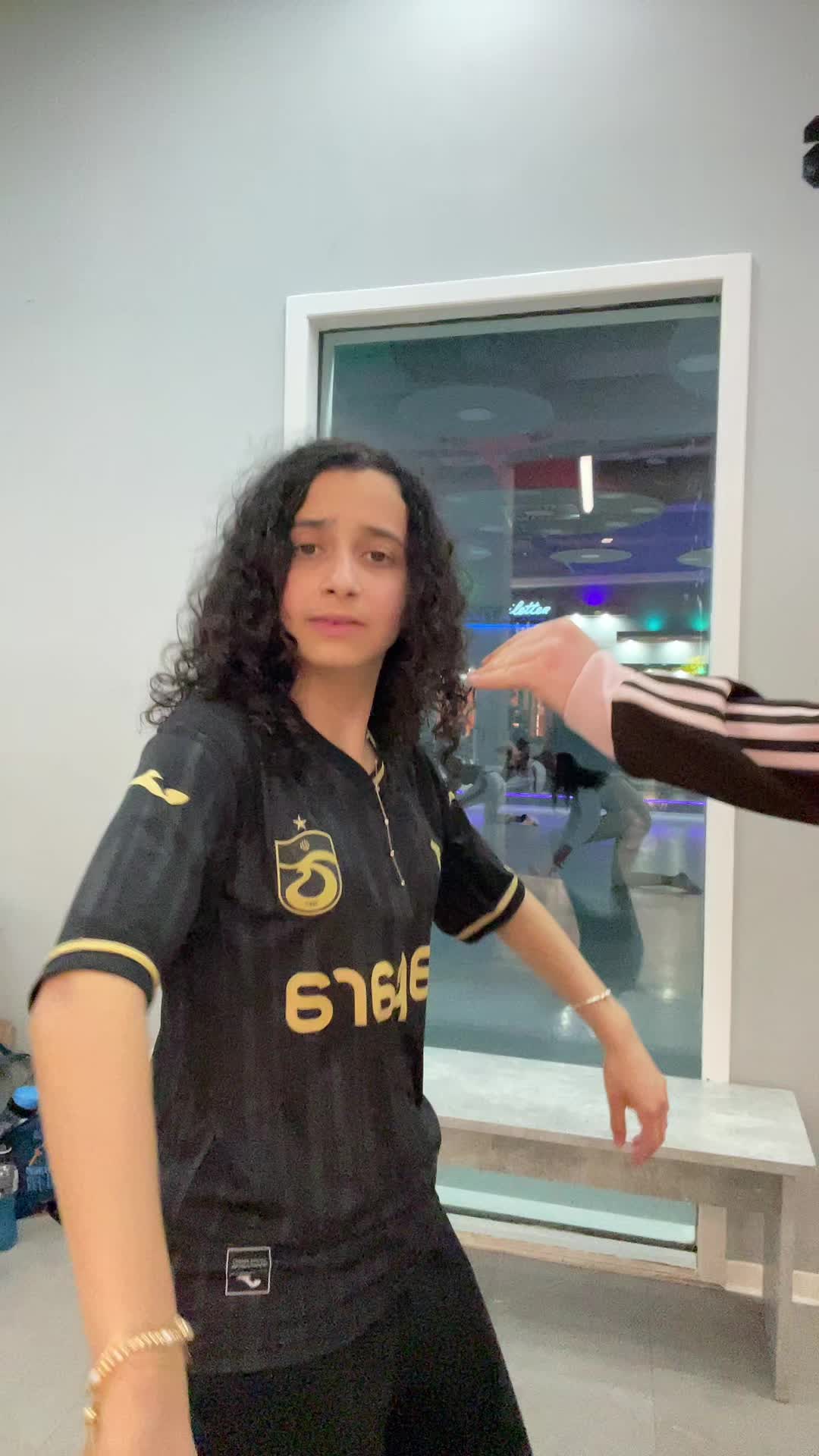 @Nisa_Kyf