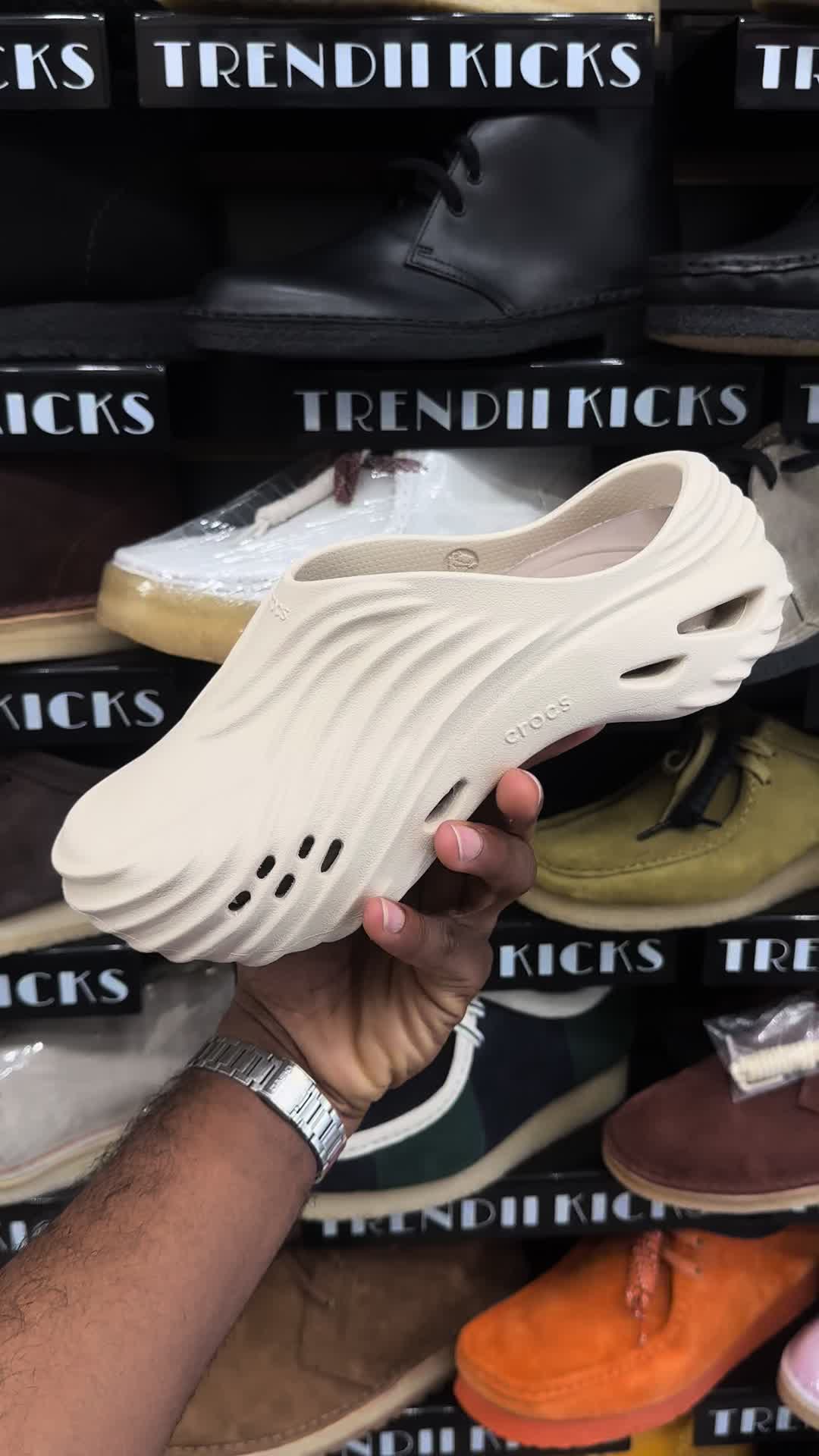 @TRENDII KICKS