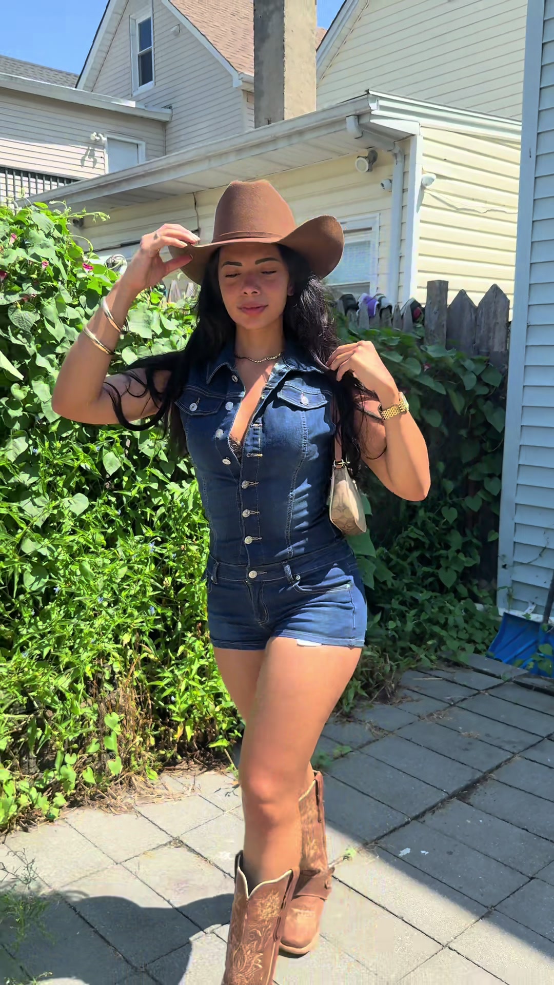 @thefarawayfan