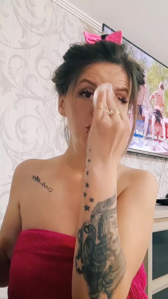 @Denisa den
