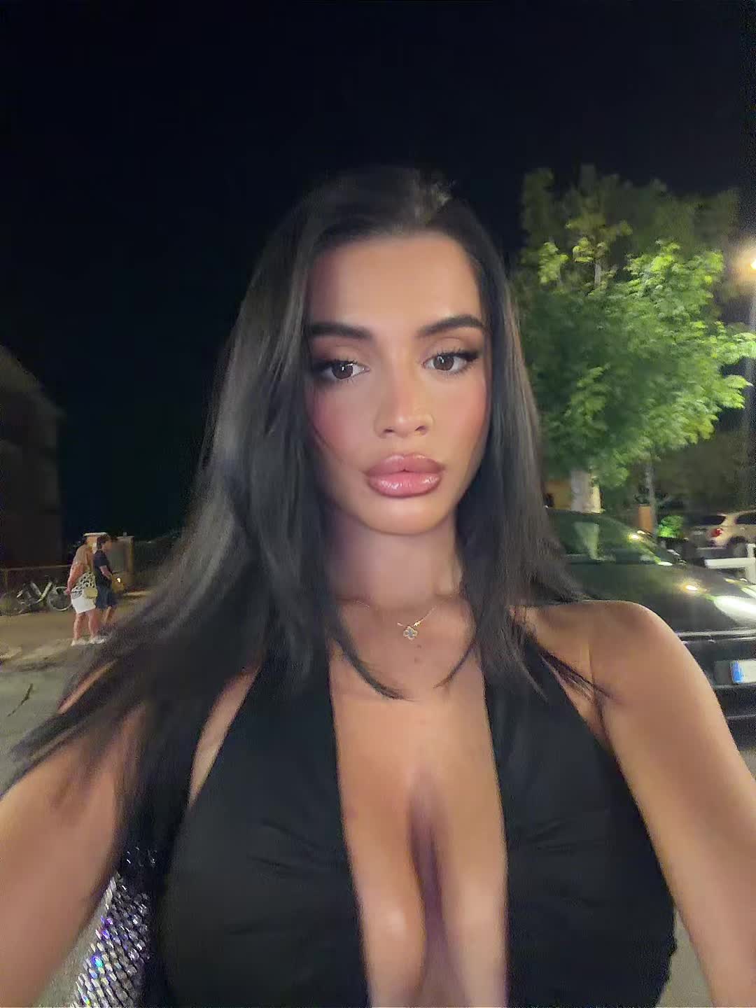 @Kiaranikolli