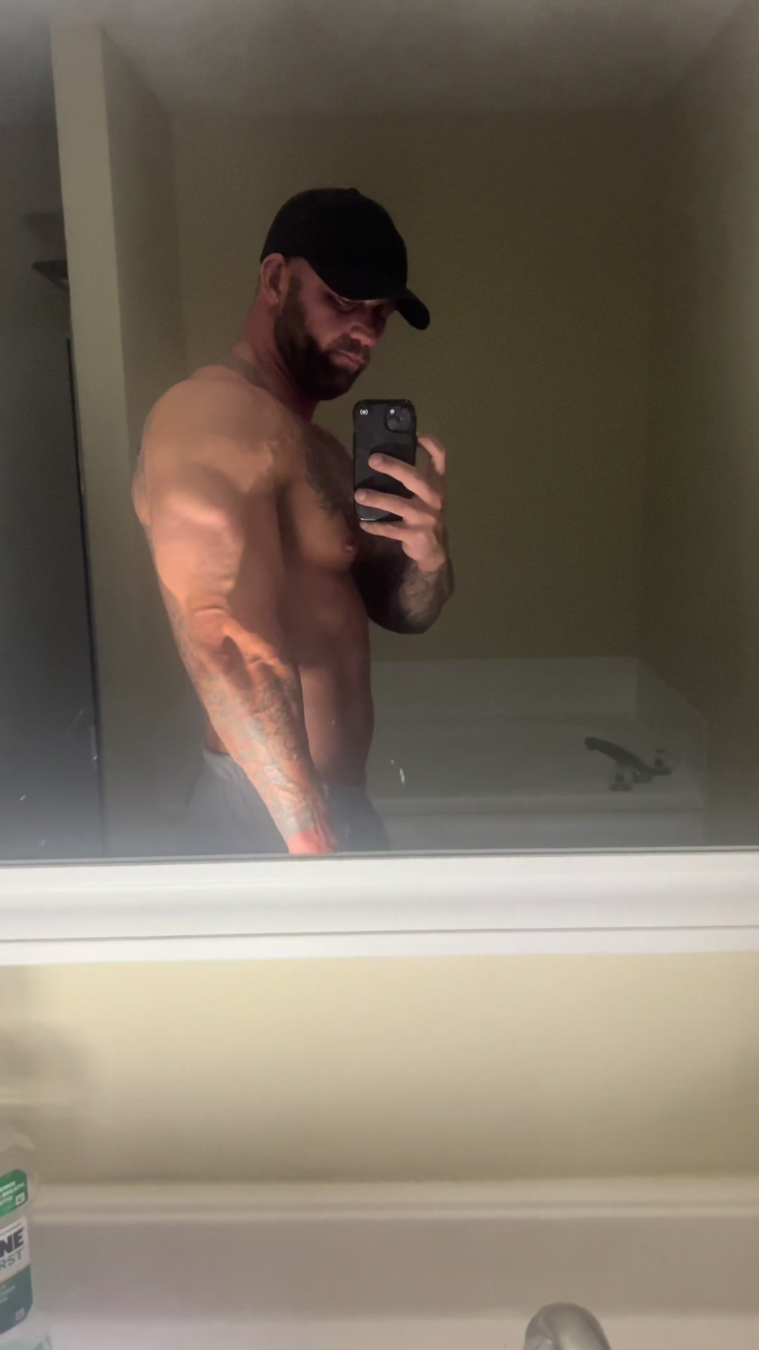 @richieswollerton