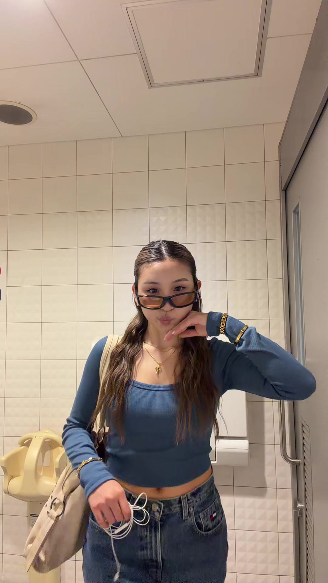 @ynn^