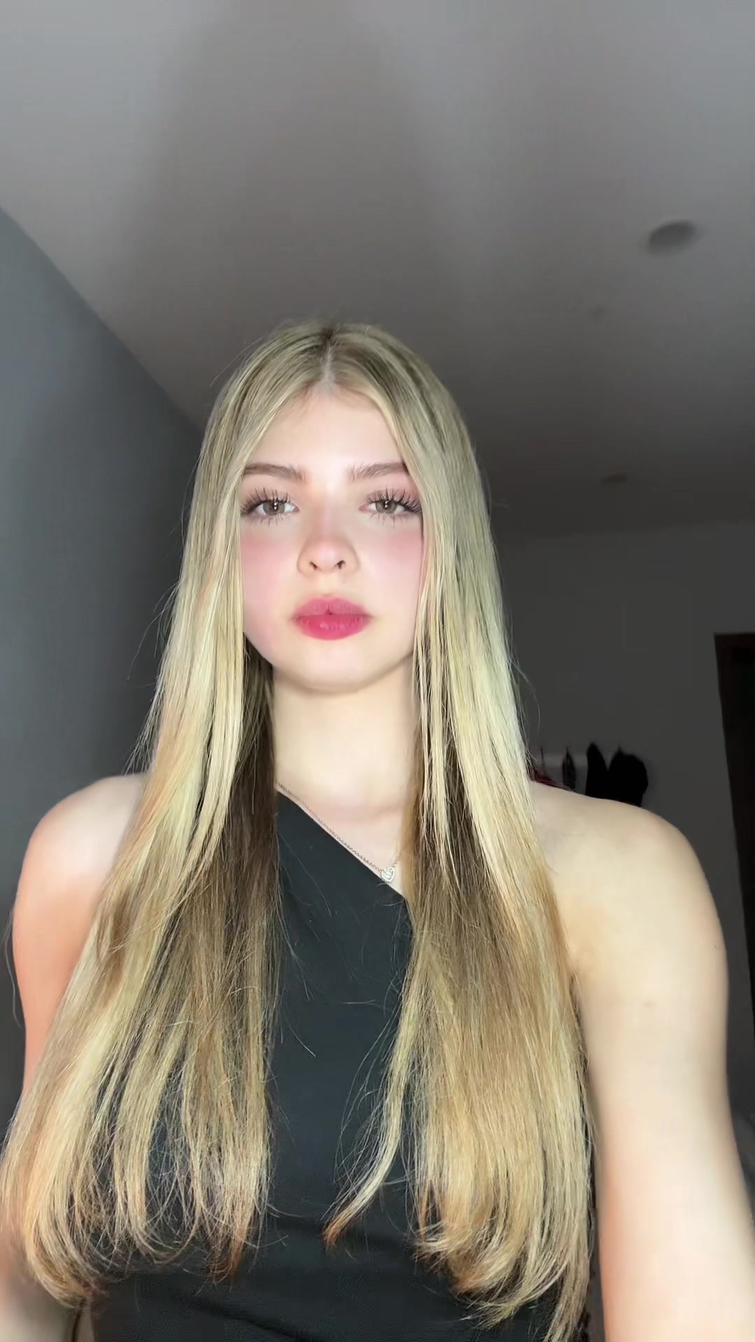 @｡ 𝐼𝓈𝒶𝒷𝑒𝓁𝓁𝒶 ｡