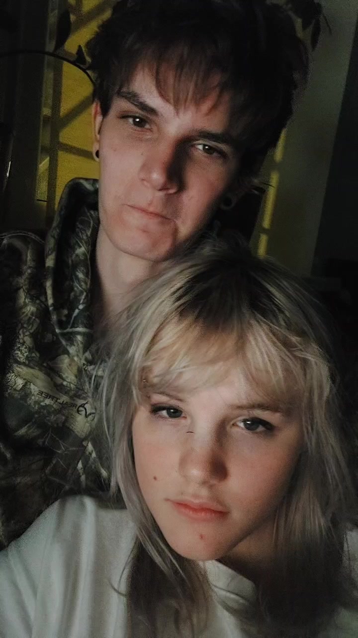@аня