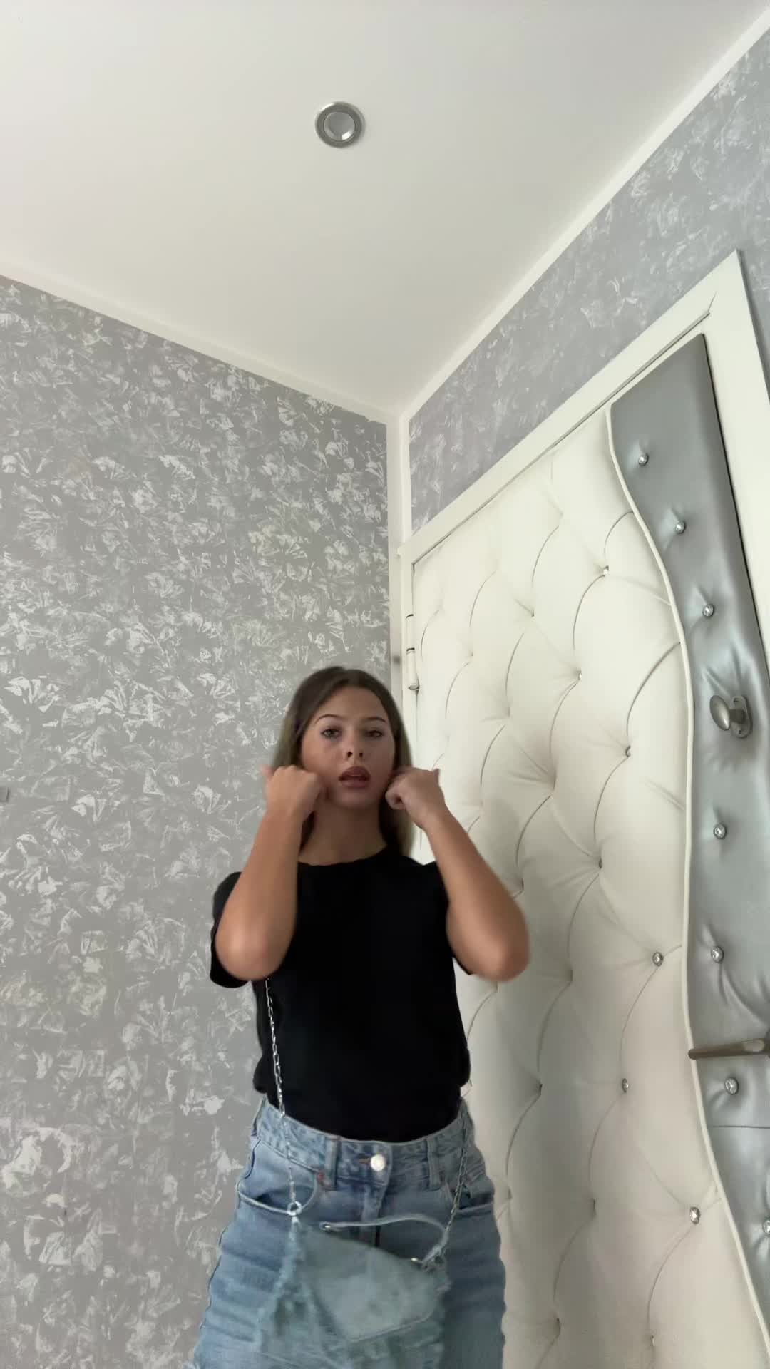 @𝓜🩷🤍