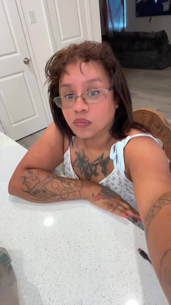 @lalalopez