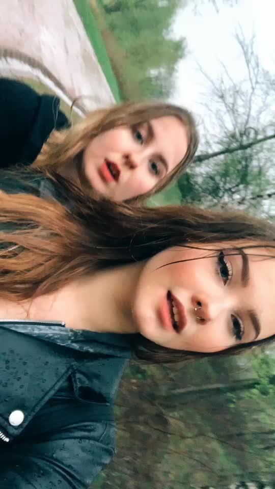 @Valeria