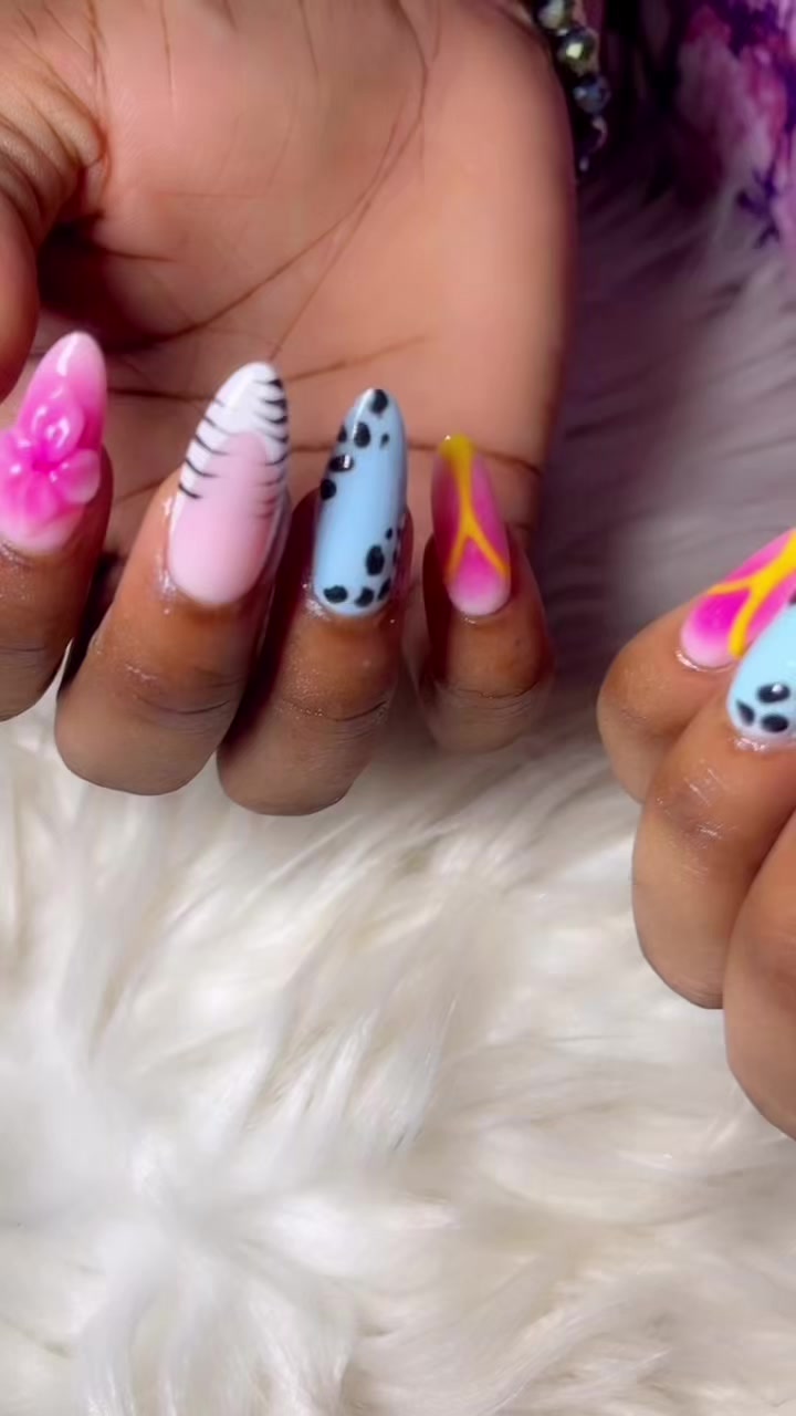 @Lorea❤️🧸🦋💅