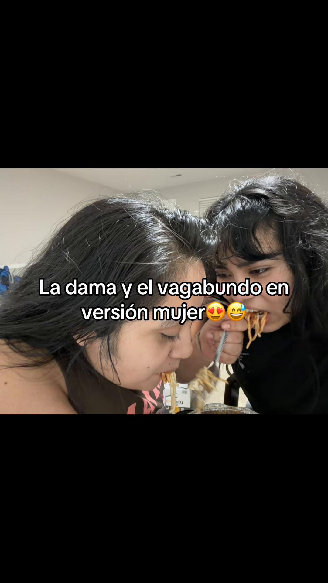 @Lau 🖤🌙