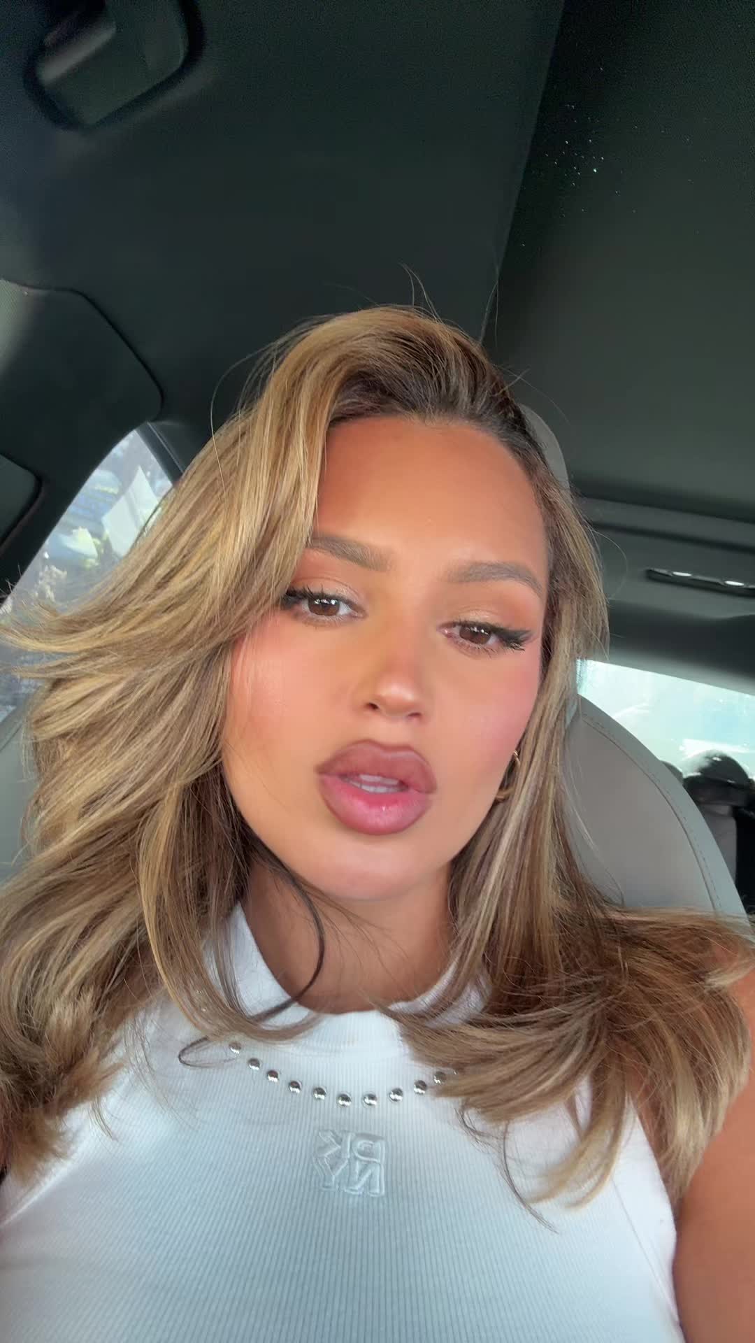 @VAL MERCADO
