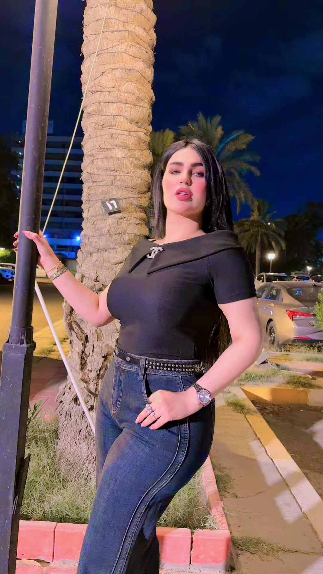 @الفنانه قمر الزمان