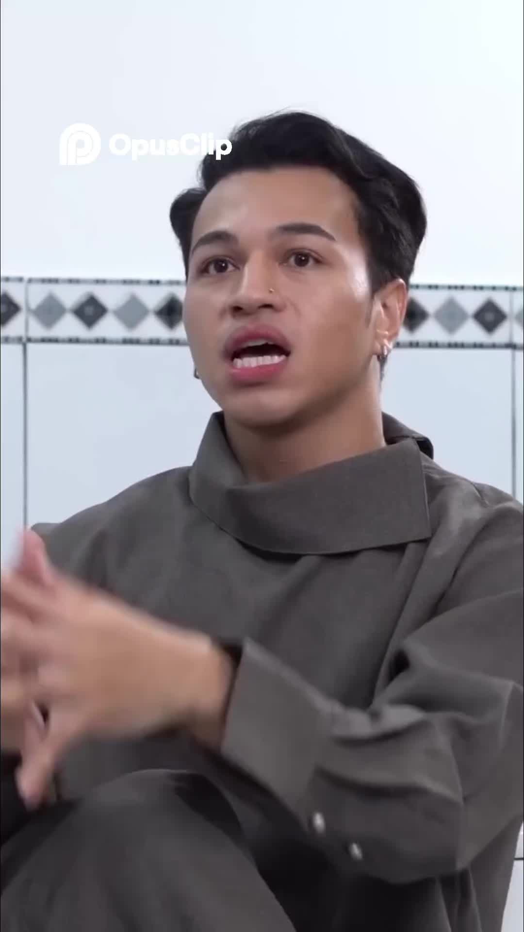 @Expliclip