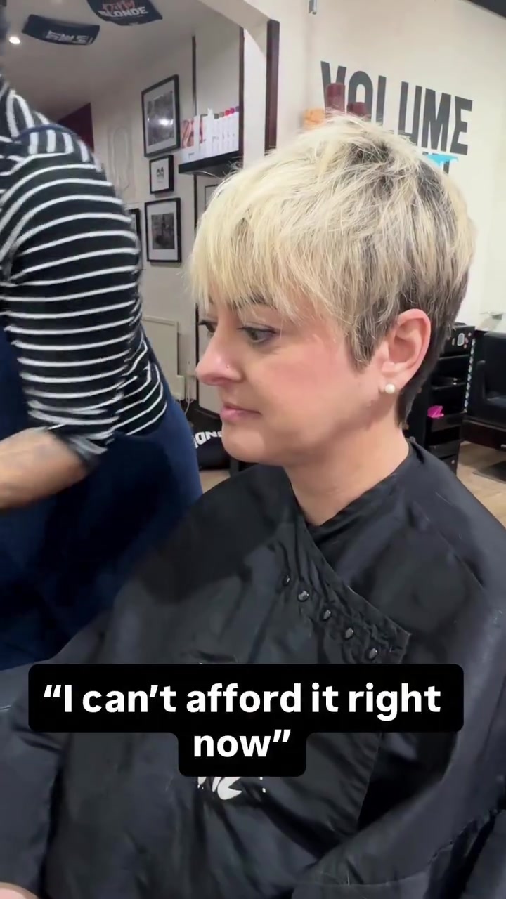 @Short Hair Cutting Specialist