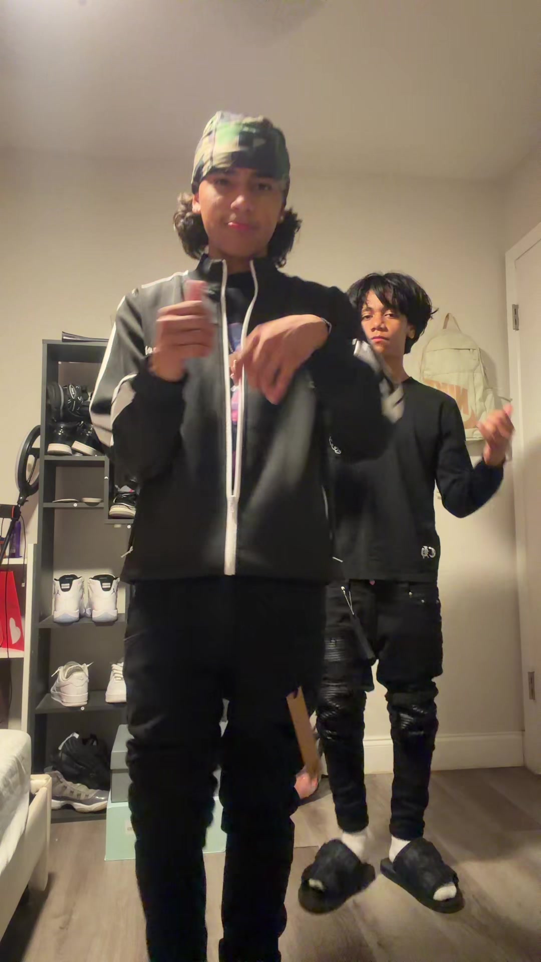 @Zurdo.