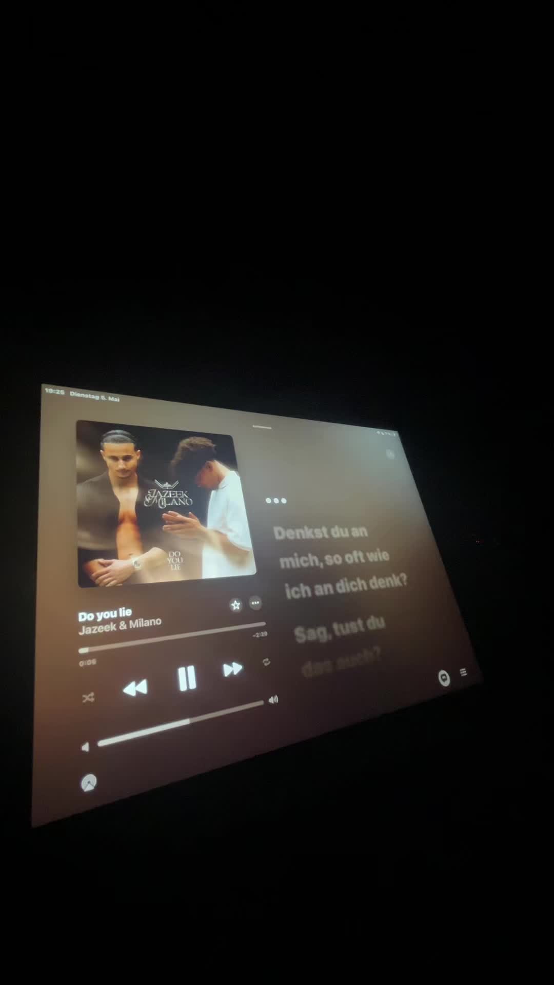 @Applemusik_Lyrics.