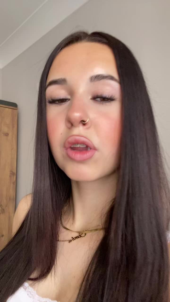 @_ 𝓢𝓮𝓵𝓲𝓷𝟕.𝟏
