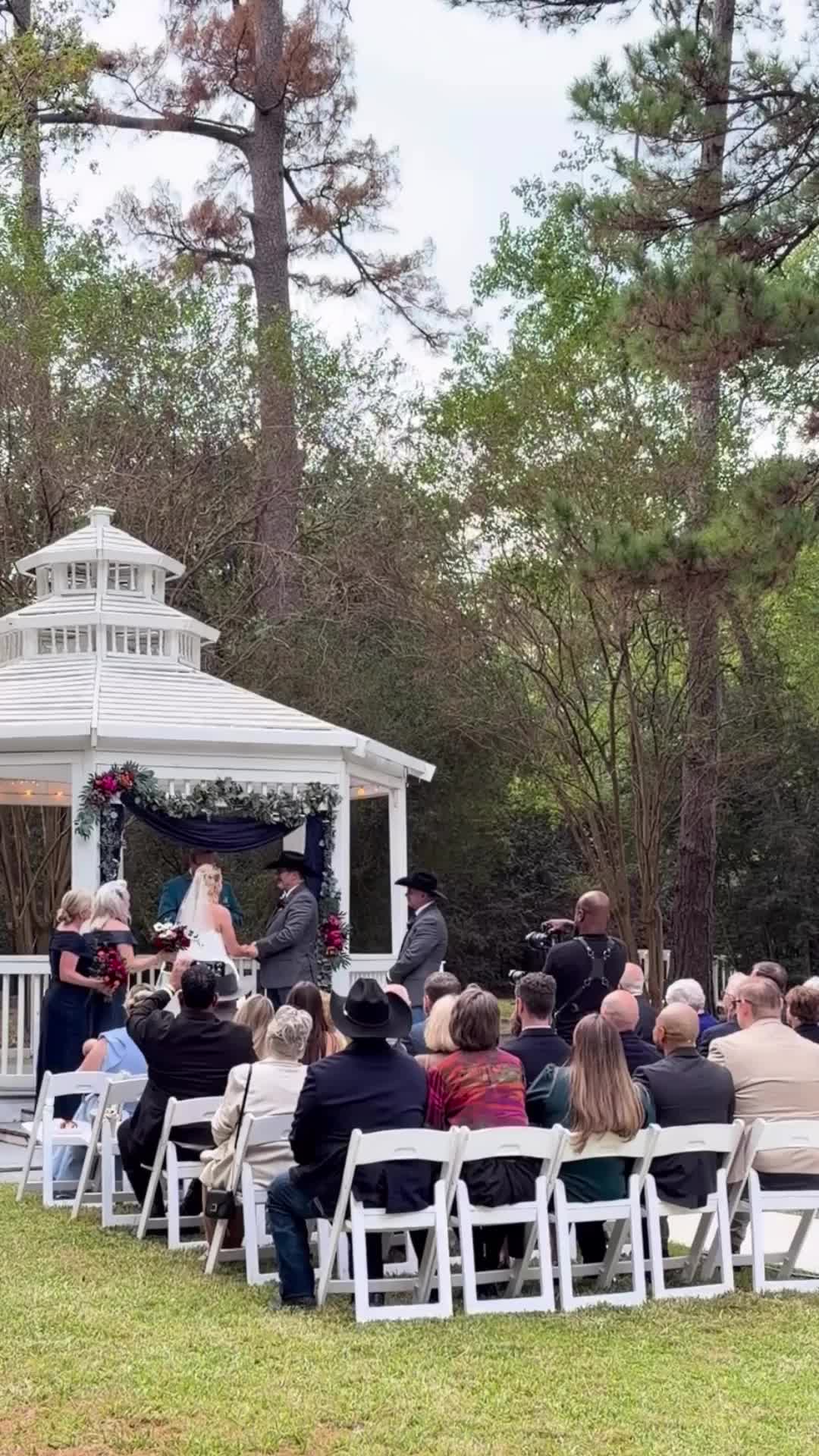 @Ellas Garden Wedding Venue