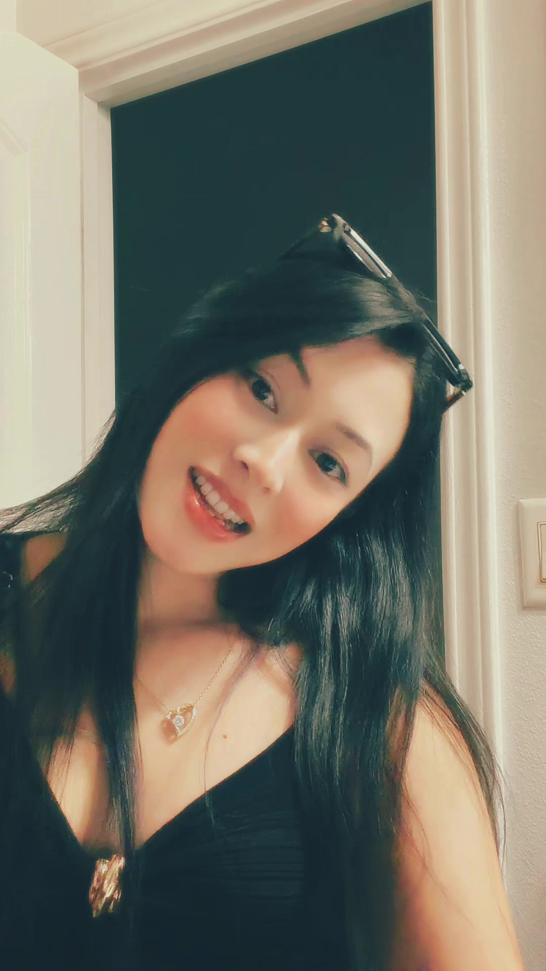 @selena_aneles