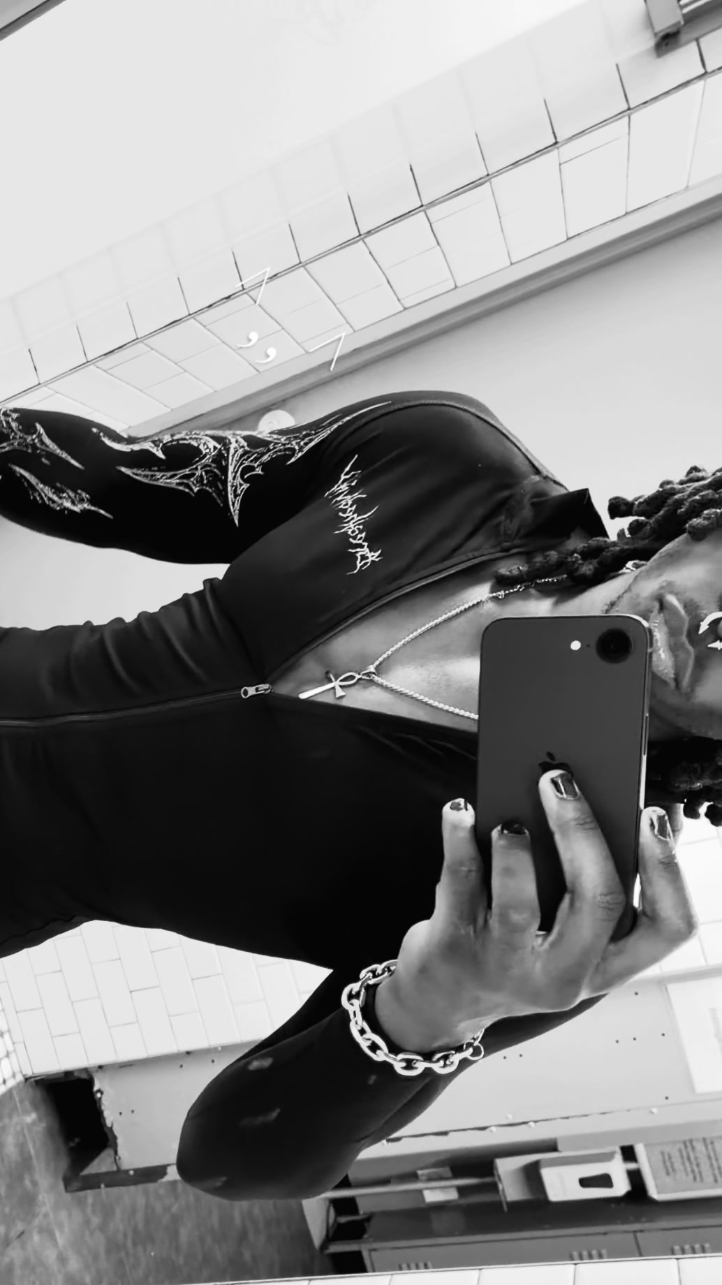 @^,,^