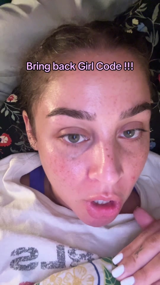 @zoefromtheinternet