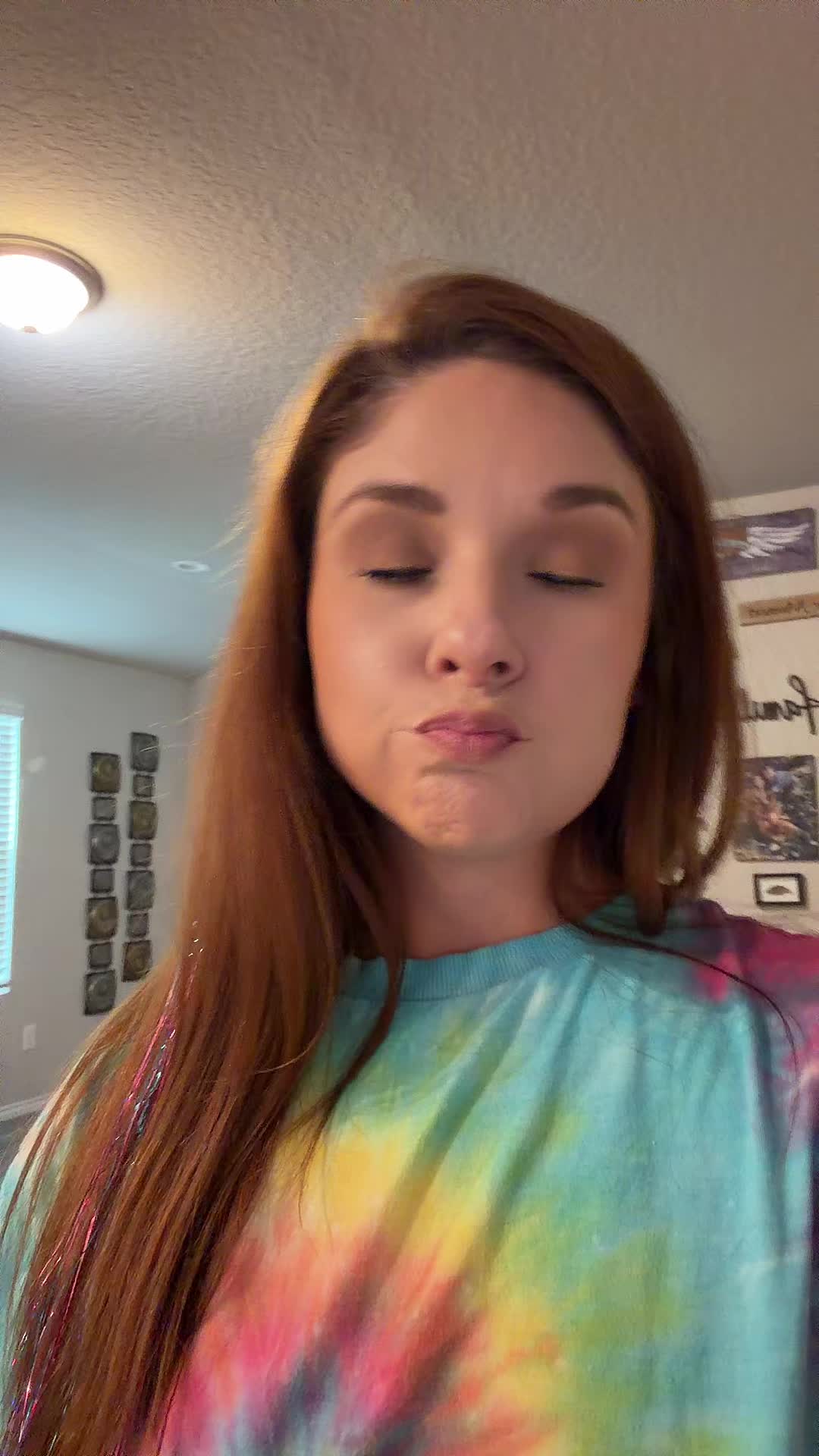 @N A D I A