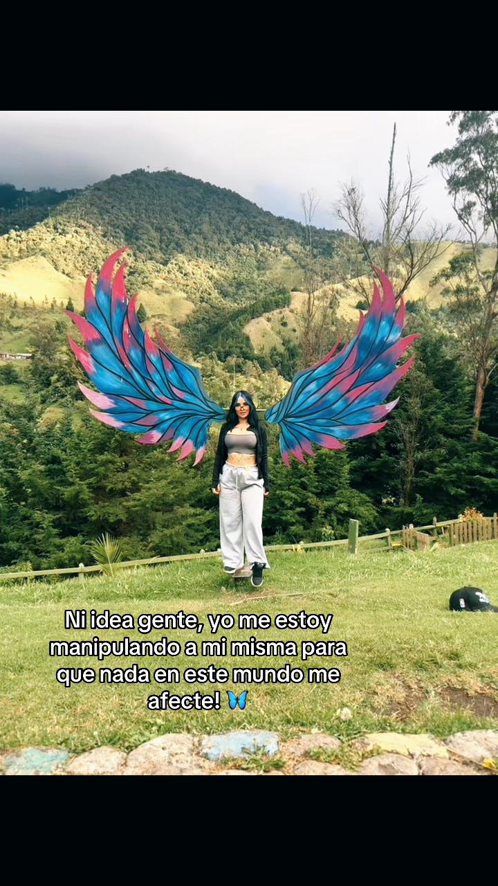 @🪼Laura Azulita 🦋