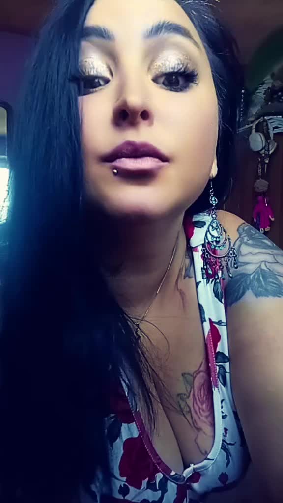 @Czoorna💋😈