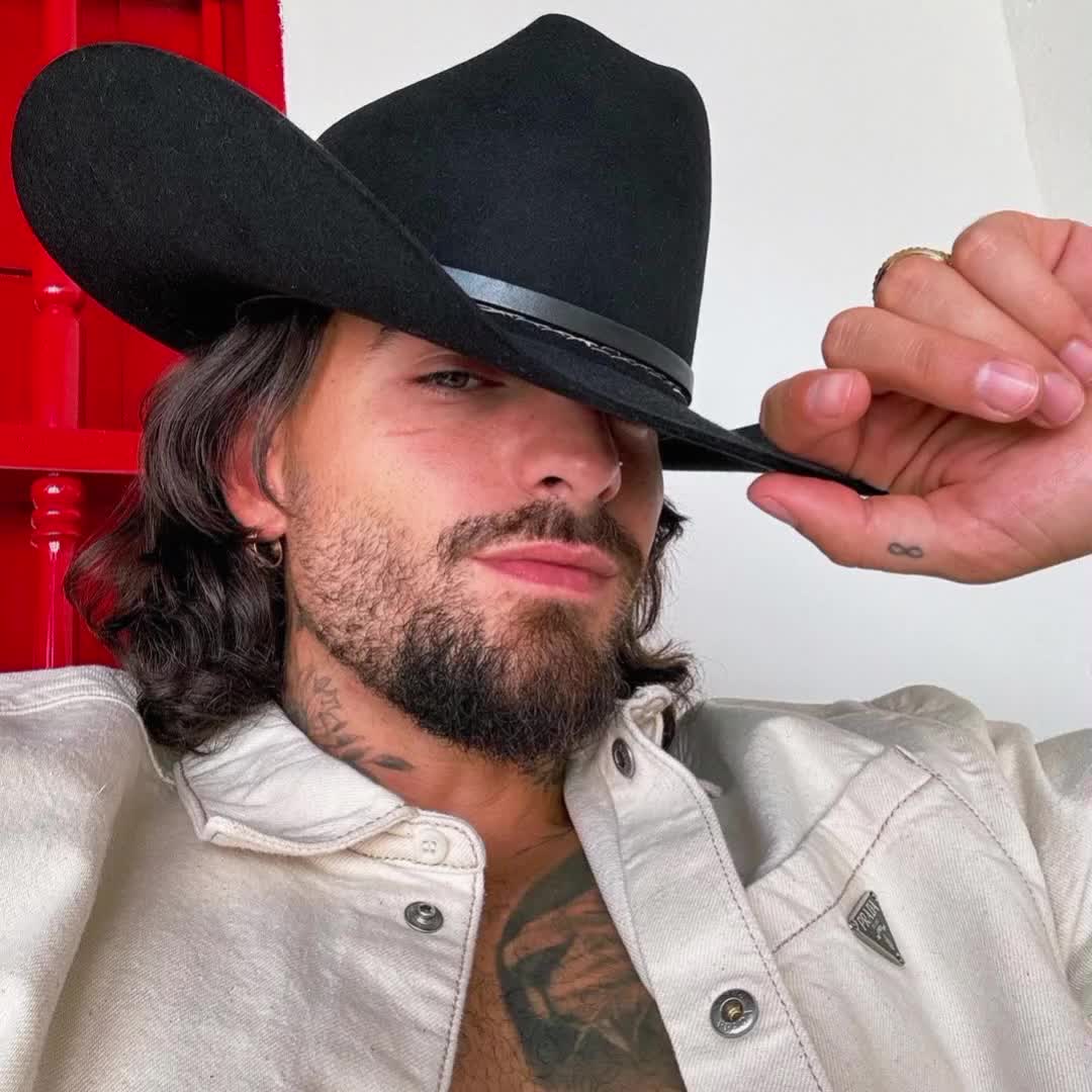 @𝑶𝑵𝑬𝑳𝑬𝑽𝑬𝑵
