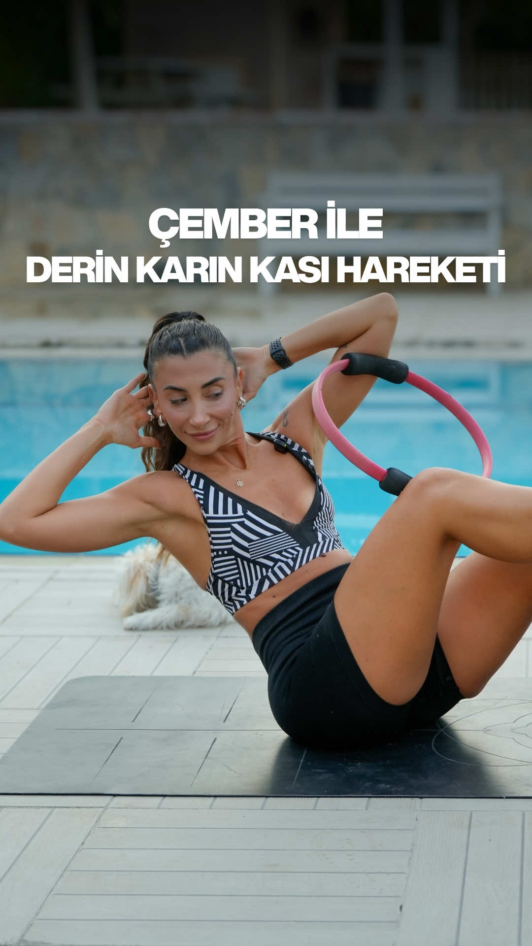 @Melis &Ouml;zel K&uuml;lahlı