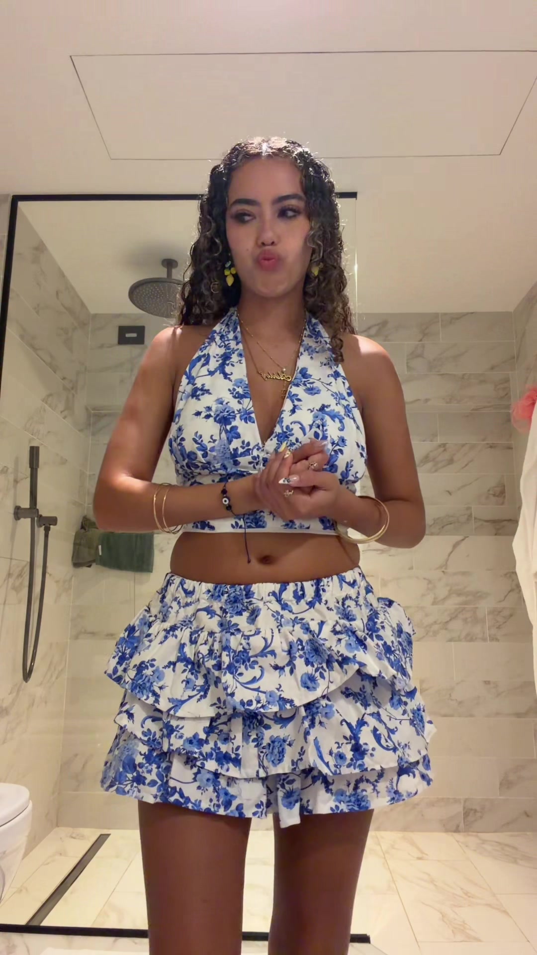 @asheliz