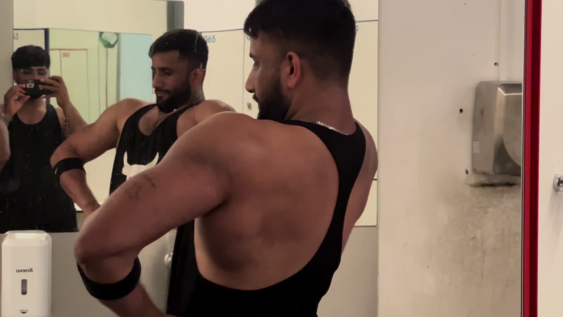 @Roman ♥️🇵🇰