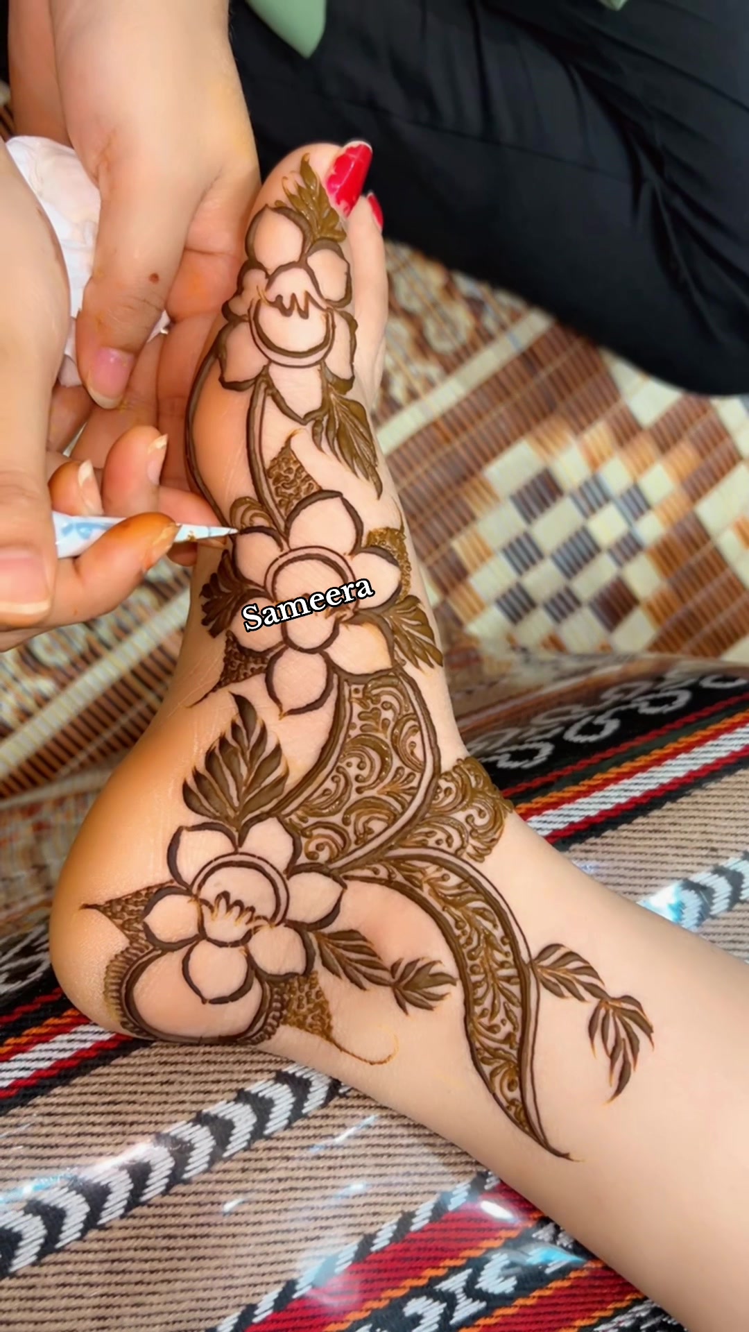 @hennaArtist Samee🖤